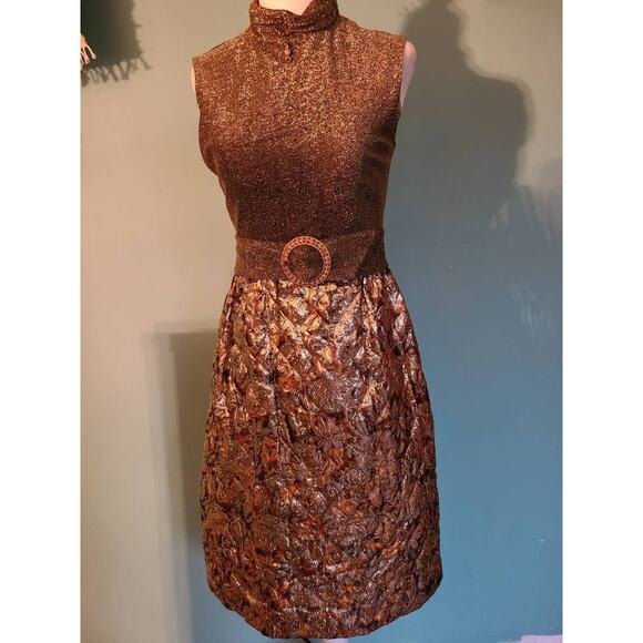 Women's Vintage 1960s Metallic Mod Mini Dress Size Small Mockneck Quilted Formal - Picture 2 of 6